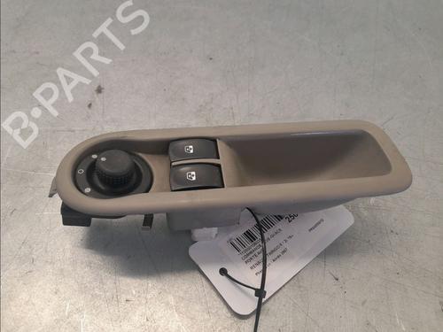 Used Left front window switch RENAULT TWINGO II (CN0_) 1.2 16V (CN0K, CN0V, CN0A) (76 hp) 29963316