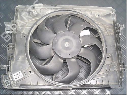 radiator-fan-renault-captur-i-j5_-h5_-09-tce-90-214816703r-2013-11424968 main image