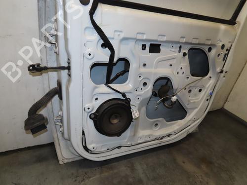 Used Right front door DACIA DOKKER MPV (KE_) 1.2 TCe (KEM0, KEAY) (115 hp) 30092343