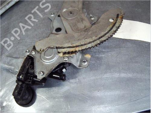Used Front left window mechanism Front left window mechanism SUZUKI SWIFT III (MZ, EZ) 1.3 (RS413, ZC11S) (92 hp) 9409725 9409725
