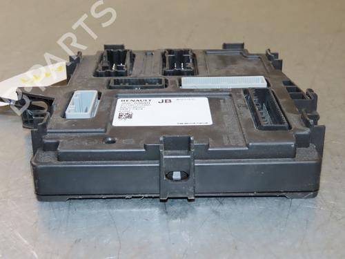 Used Fuse box RENAULT CLIO V (B7_) 1.6 E-TECH 140 (B7MU) (140 hp) 27332678