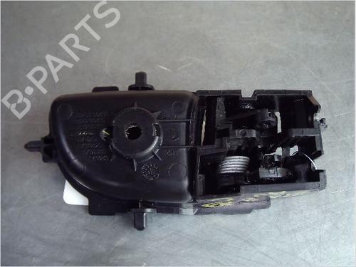 hjre-bagtil-invendig-handtag-peugeot-108-10-vti-1612431780-2014-10683008 main image