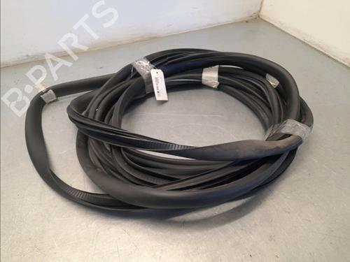 Gummiliste TESLA MODEL Y (5YJY) EV | BP32223052C142