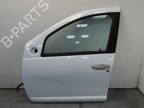 Used Left front door DACIA SANDERO 1.4 MPI LPG (72 hp) 18066185