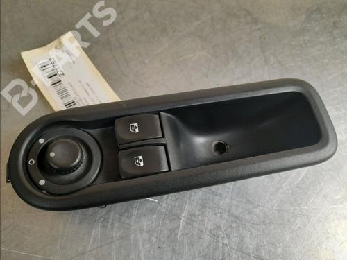 Used Left front window switch RENAULT TWINGO II (CN0_) 1.2 (CN0D) (58 hp) 11188197