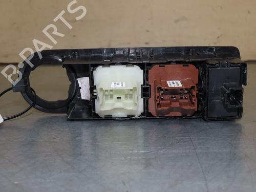 Used Left front window switch RENAULT CAPTUR I (J5_, H5_) 1.5 dCi 90 (J5N4, J5M5, J5MW, J5M6, J5AL, J5AJ) (90 hp) 16859409