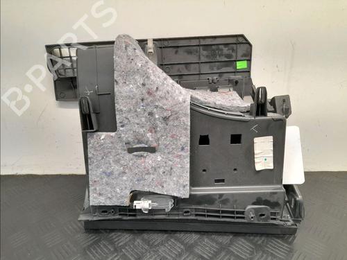 Used Glove box MERCEDES-BENZ A-CLASS (W176) A 160 (176.041) (102 hp) 27665762