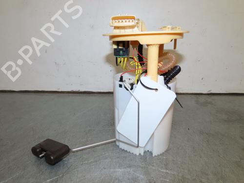 Used Fuel pump RENAULT MEGANE IV Hatchback (B9A/M/N_) 1.5 dCi 110 (B9A3) (110 hp) 19068806