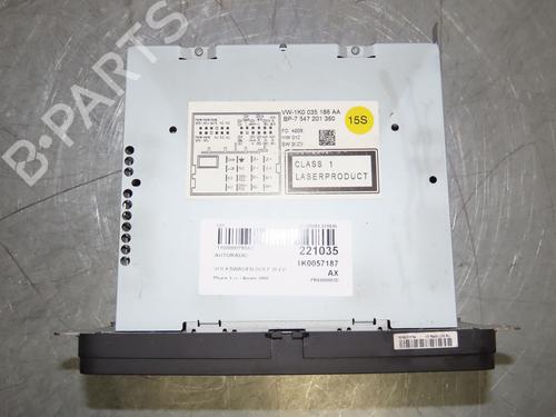 Used Radio VW GOLF VI (5K1) 2.0 TDI (110 hp) 16647876