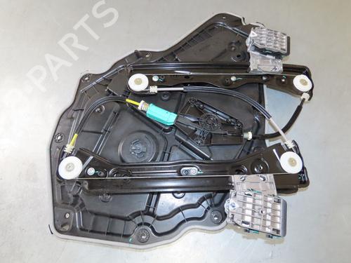 Rudehejsemekanisme Højre bagtil TESLA MODEL Y (5YJY) EV (261 hp) 32253807