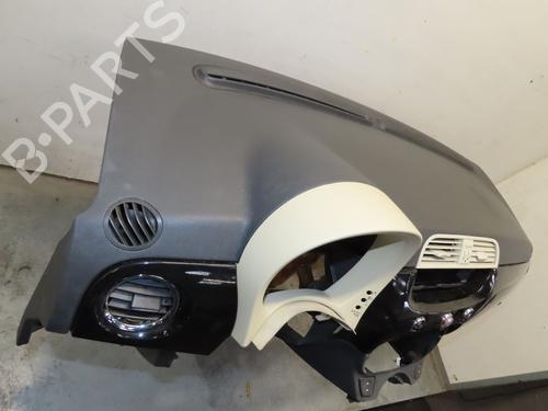 Instrumentbræt FIAT 500 (312_) 1.2 (312AXA1A) (69 hp) 31961881