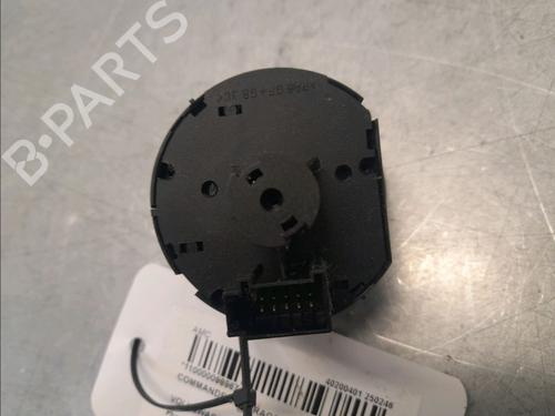 Used Headlight switch VW SCIROCCO III (137, 138) 2.0 TDI (140 hp) 29985797