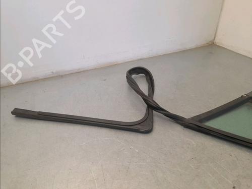 Vidro triangular frente direito Vidro triangular frente direito PEUGEOT 308 I (4A_, 4C_) 1.6 HDi (90 hp) 32223063 32223063