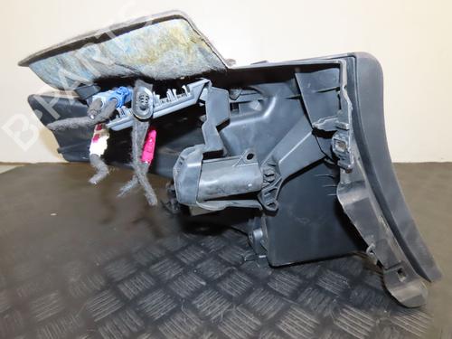 glove-box-citroen-c4-picasso-ii-2013-26462419 main image