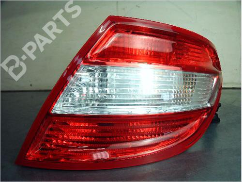 Used Right taillight Right taillight MERCEDES-BENZ C-CLASS (W204) C 200 CDI (204.007, 204.006) (136 hp) 10981122 10981122