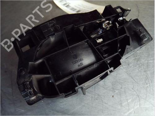 Used Front right interior door handle Front right interior door handle 10933890 10933890