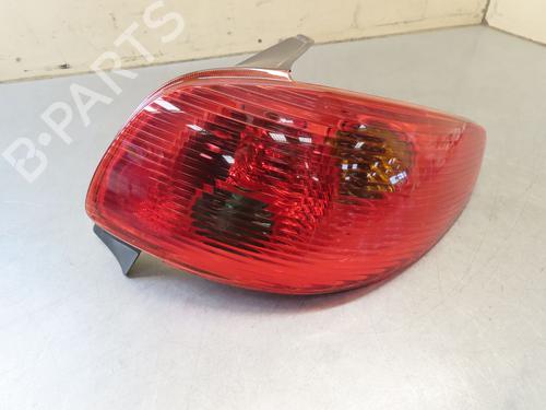 Right taillight PEUGEOT 206 Hatchback (2A/C) 1.4 i | BP24966167C35 
