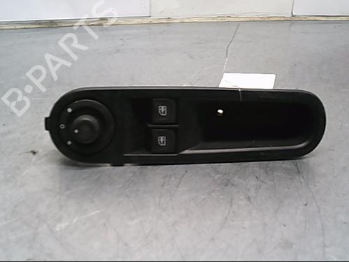 Used Left front window switch RENAULT TWINGO III (BCM_, BCA_) 0.9 TCe 90 (BCM9, BCM2) (90 hp) 9402657