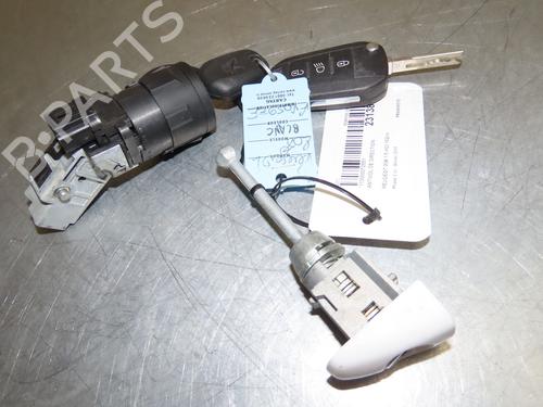 Used Ignition barrel PEUGEOT 208 I (CA_, CC_) 1.5 BlueHDI 100 (102 hp) 16825450
