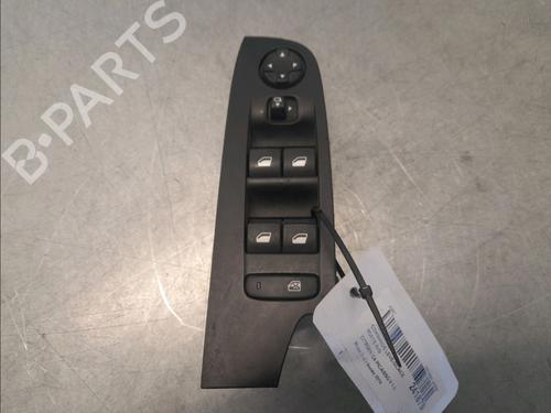 Interrupteur de vitre avant gauche CITROËN C4 Picasso II 1.6 BlueHDi 120 (120 hp) 29985854