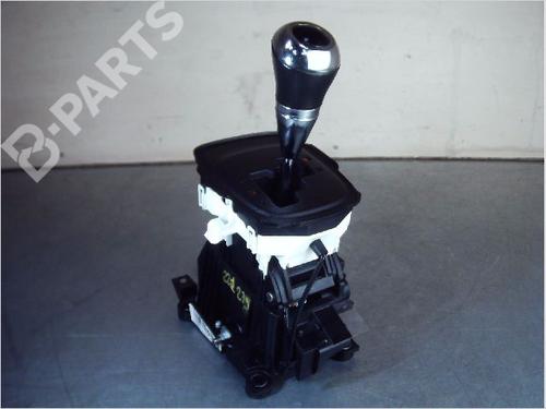 Used Gear lever PEUGEOT 108 1.0 VTi (69 hp) 10682869
