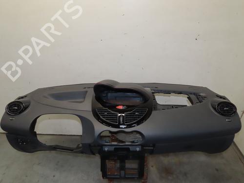 Instrumentbord RENAULT TWINGO II (CN0_) 1.5 dCi 90 | BP29817724C46 