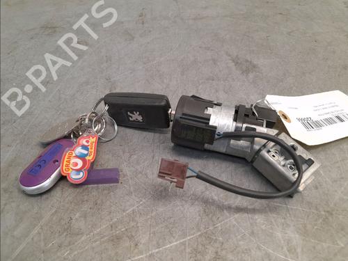 Used Ignition barrel PEUGEOT 3008 I MPV (0U_) 1.6 HDi (109 hp) 15089172