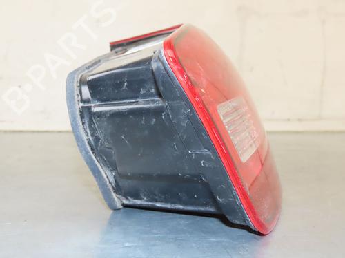 left-taillight-citroen-c4-picasso-ii-16-bluehdi-120-9676120780-2013-18859223 main image