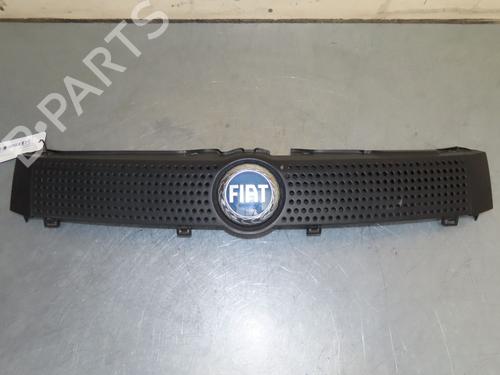 Grill FIAT PANDA (169_) 1.1 (169.AXA1A) (54 hp) 16832556