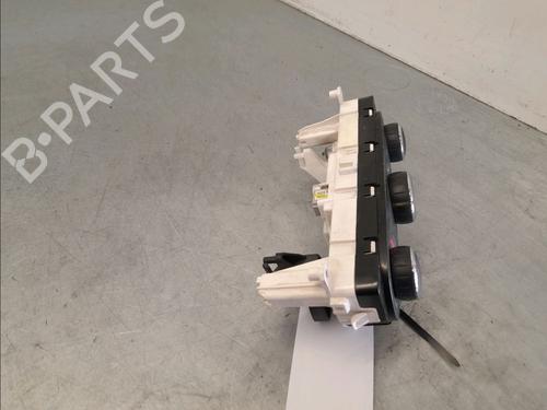 Climate control RENAULT CAPTUR I (J5_, H5_) 1.5 dCi 90 (J5N4, J5M5, J5MW, J5M6, J5AL, J5AJ) | BP40162730I5 - Image 2