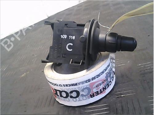 Used Headlight switch RENAULT SCÉNIC II (JM0/1_) 1.9 dCi (JM0G, JM12, JM1G, JM2C) (120 hp) 9407018