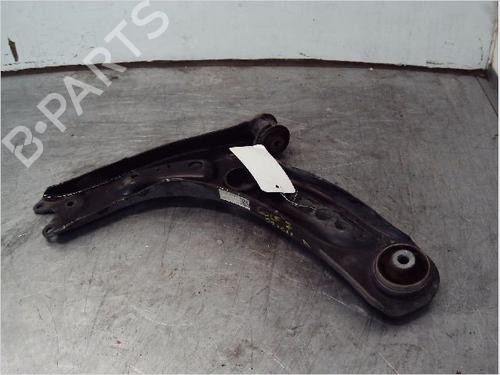 Used Right front suspension arm VW GOLF VII (5G1, BQ1, BE1, BE2) 1.2 TSI (105 hp) 14856744