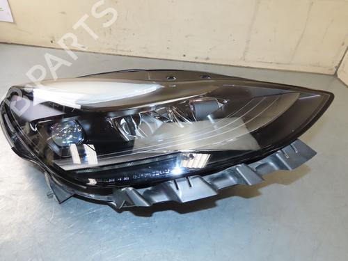 Used Right headlight TESLA MODEL Y (5YJY) EV All-wheel Drive (450 hp) 26404136