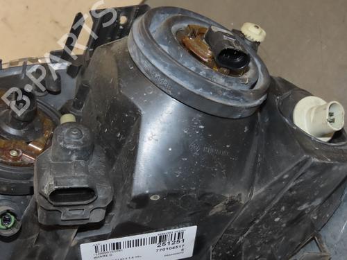 Faro derecho RENAULT CLIO II (BB_, CB_) 1.4 16V (B/CB0P, BB13) (98 hp) 28526867