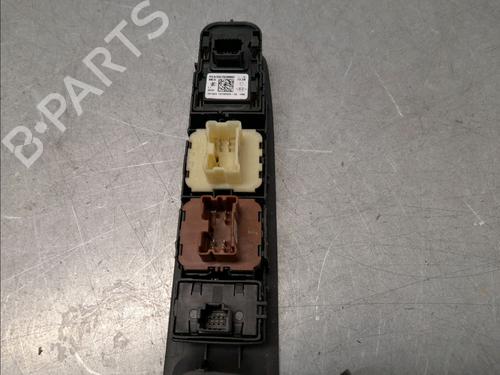 venstre-fortil-elrude-kontakt-renault-captur-i-j5_-h5_-2013-32333174 main image