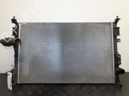 Used Water radiator Water radiator PEUGEOT 5008 II (MC_, MJ_, MR_, M4_) 2.0 BlueHDi 150 (MJAHXW, MJAHXH, MJAHXN, MJAHXV, MJAHXG) (150 hp) 35797512 35797512