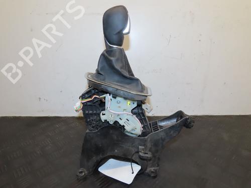 Selector da caixa RENAULT CLIO V (B7_) 1.6 E-TECH 140 (B7MU) | BP32487139M90 