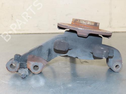 Left front steering knuckle PEUGEOT 208 II (UB_, UP_, UW_, UJ_) 1.2 PureTech 75 | BP19577644M25