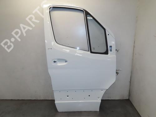 Used Right front door Right front door MERCEDES-BENZ SPRINTER 4-t Van (B907, B910) 414 CDI RWD (907.643, 907.645, 907.647) (143 hp) 36582859 36582859