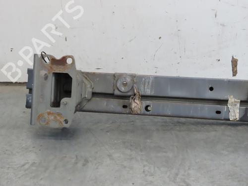 Used Front bumper reinforcement Front bumper reinforcement 17527531 17527531