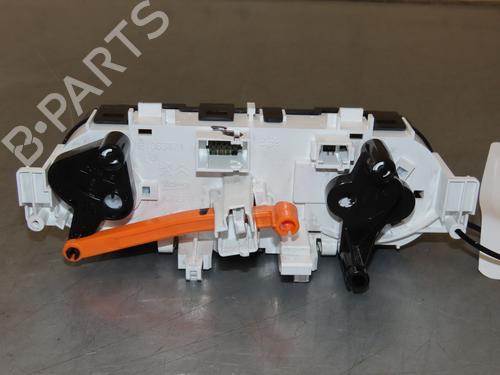 Climate control PEUGEOT 208 I (CA_, CC_) 1.2 PureTech 82 | BP29846458I5