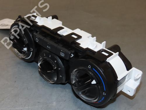 Used Climate control PEUGEOT 208 I (CA_, CC_) 1.2 VTI 82 (82 hp) 29846459