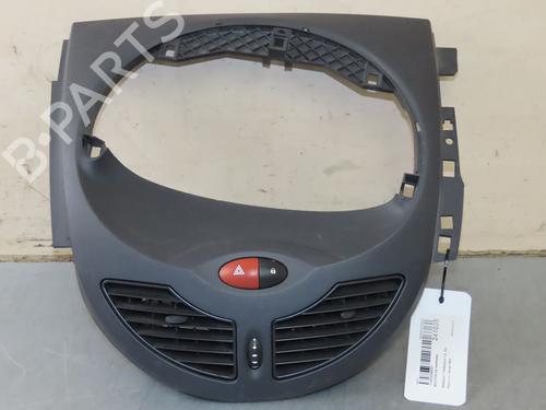 Used Warning switch RENAULT TWINGO II (CN0_) 1.2 16V (CN0K, CN0V, CN0A) (76 hp) 20243328