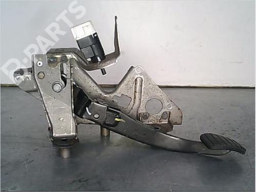 Bremsepedal RENAULT CLIO IV (BH_) 1.5 dCi 90 (90 hp) 9584818