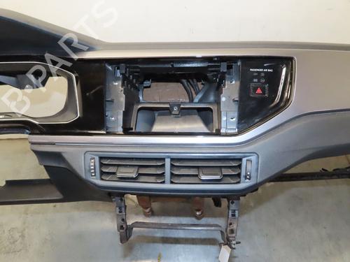 Tableau de bord VW POLO VI (AW1, BZ1, AE1) 1.0 TSI (95 hp) 31961880