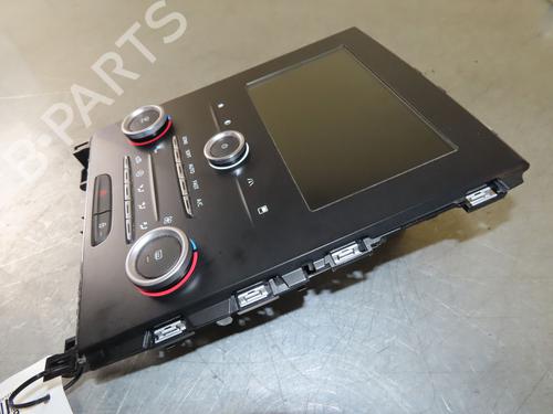 display-monitor-renault-megane-iv-hatchback-b9amn_-2015-39454354 main image