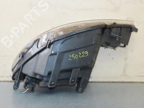 Højre forlygte PEUGEOT 206 Hatchback (2A/C) 1.1 i (60 hp) 30138818