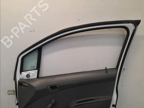 Used Right front door CHEVROLET SPARK (M300) 1.0 (68 hp) 15545990