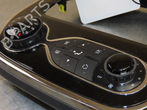 Used Climate control RENAULT CAPTUR I (J5_, H5_) 0.9 TCe 90 (90 hp) 18663060