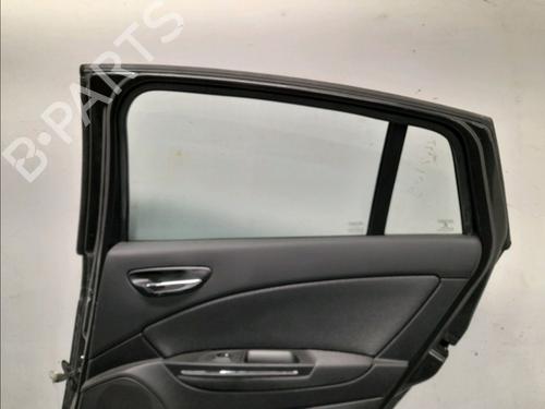 Used Right rear door Right rear door 27216176 27216176